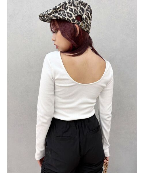 EVRIS（エヴリス）の「【WEB限定】バックオープンリブトップス（Tシャツ/カットソー・レディース・ブラック/ホワイト/ブルー/グレー・FREE）」の2枚目の写真