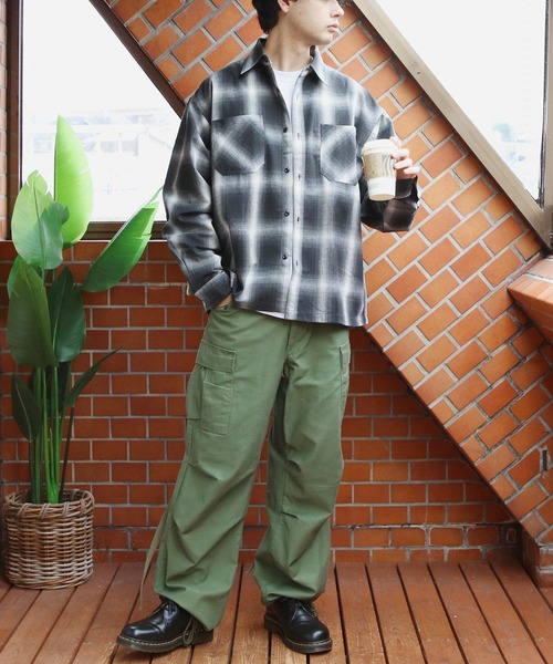 Beautiful Harmony（ビューティフルハーモニー）の「リサイクル糸オンブレチェックシャツ（シャツ/ブラウス・メンズ・ブラウン/ブルー/ブラック・MEDIUM/LARGE/X-LARGE）」の11枚目の写真