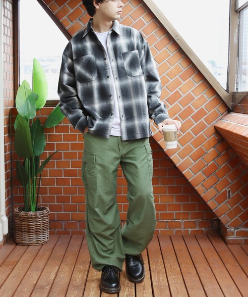 Beautiful Harmony（ビューティフルハーモニー）の「リサイクル糸オンブレチェックシャツ（シャツ/ブラウス・メンズ・ブラウン/ブルー/ブラック・MEDIUM/LARGE/X-LARGE）」の13枚目の写真