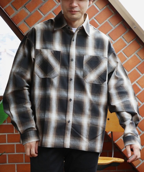 Beautiful Harmony（ビューティフルハーモニー）の「リサイクル糸オンブレチェックシャツ（シャツ/ブラウス・メンズ・ブラウン/ブルー/ブラック・MEDIUM/LARGE/X-LARGE）」の15枚目の写真