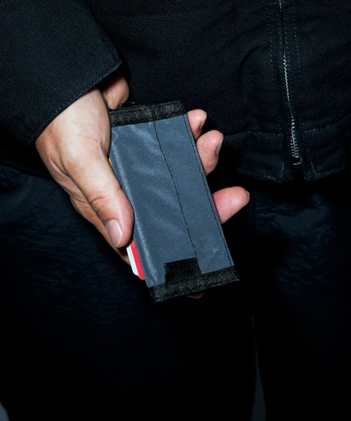 PACKING(パッキング)の「PACKING/パッキング BLACK REFLECTIVE WALLET(財布・メンズ・ブラック・F)」の1枚目の写真
