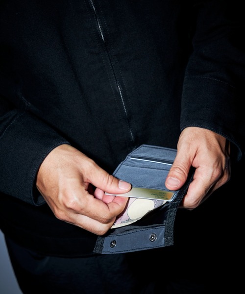 PACKING(パッキング)の「PACKING/パッキング BLACK REFLECTIVE WALLET(財布・メンズ・ブラック・F)」の5枚目の写真