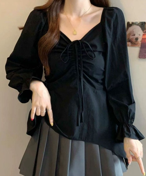 STAY MOTION（ステイモーション）の「【WEB限定】裾アシンメトリーフロントシャーリング長袖ブラウス［韓国ファッション カジュアル］（シャツ/ブラウス・レディース・サックスブルー/オフホワイト/ブラック・F）」の2枚目の写真