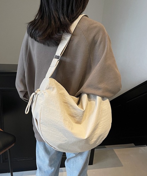 SETUP7(セットアップセブン)の「【SETUP7】サイドポケット付き メッセンジャーバッグ KNF ※(ショルダーバッグ・レディース・ベージュ/ホワイト/ブラック・FREE)」の17枚目の写真