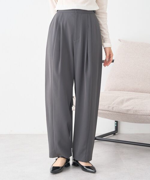 earth music&ecology（アースミュージックアンドエコロジー）の「タックコクーンパンツ（その他パンツ・レディース・ベージュ/ブラック/チャコールグレー・S/M）」の4枚目の写真