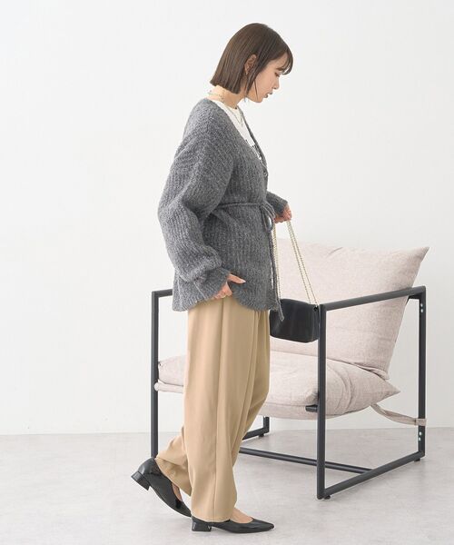 earth music&ecology（アースミュージックアンドエコロジー）の「タックコクーンパンツ（その他パンツ・レディース・ベージュ/ブラック/チャコールグレー・S/M）」の9枚目の写真