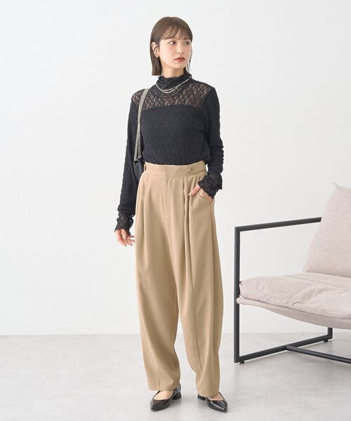 earth music&ecology（アースミュージックアンドエコロジー）の「タックコクーンパンツ（その他パンツ・レディース・ベージュ/ブラック/チャコールグレー・S/M）」の12枚目の写真