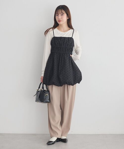 earth music&ecology（アースミュージックアンドエコロジー）の「タックコクーンパンツ（その他パンツ・レディース・ベージュ/ブラック/チャコールグレー・S/M）」の15枚目の写真