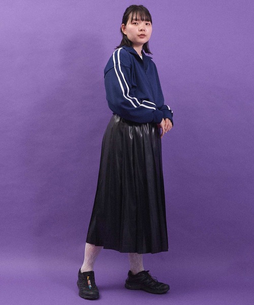 I am I in fact...(アイアムアイインファクト)の「LEATHER LIKE pleats skirt(スカート・レディース・ブラック・FREE)」の9枚目の写真