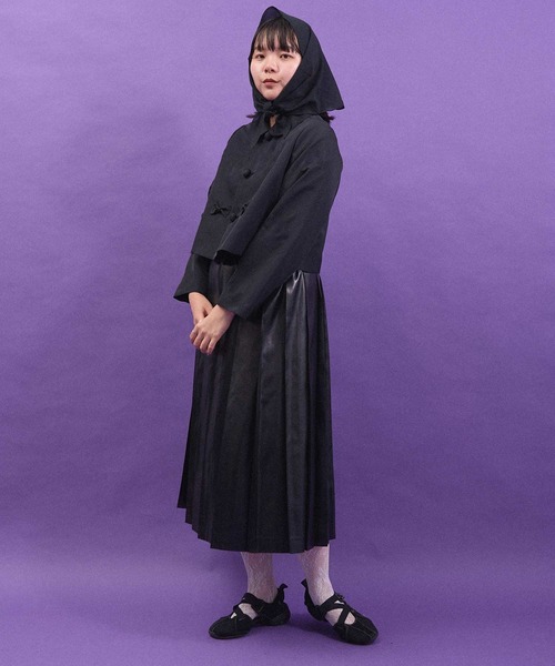 I am I in fact...(アイアムアイインファクト)の「LEATHER LIKE pleats skirt(スカート・レディース・ブラック・FREE)」の20枚目の写真