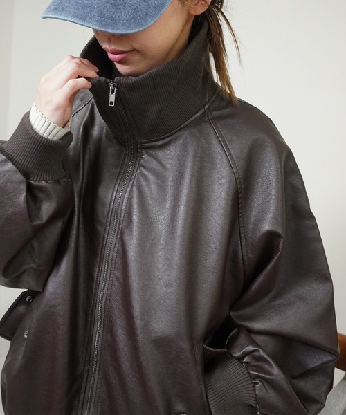 gossara（ゴサラ）の「スタンドカラー合皮ブルゾン（ブルゾン・レディース・ブラウン/ブラック・FREE）」の5枚目の写真
