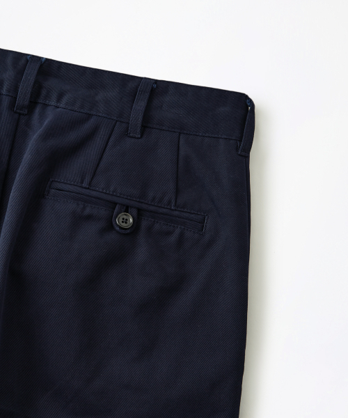 OUTSTANDING(アウトスタンディング)の「HIGH DENSITY COTTON DOUBLE PLEATED PANTS_NAVY(その他パンツ・メンズ・その他・SMALL/MEDIUM/LARGE)」の8枚目の写真