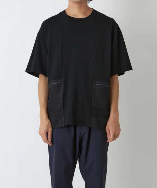WHITE MOUNTAINEERING(ホワイトマウンテニアリング)の「【White Mountaineering/ホワイトマウンテニアリング】SIDE POCKET T-SHIRT(Tシャツ/カットソー・メンズ・ブラック・3/1/2)」の2枚目の写真