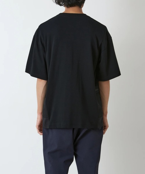 WHITE MOUNTAINEERING(ホワイトマウンテニアリング)の「【White Mountaineering/ホワイトマウンテニアリング】SIDE POCKET T-SHIRT(Tシャツ/カットソー・メンズ・ブラック・3/1/2)」の3枚目の写真