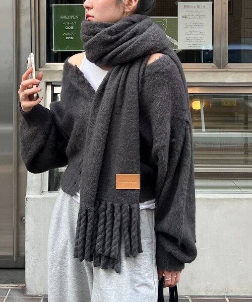 CAPRICIEUX LE'MAGE（カプリシューレマージュ）の「モヘア起毛マフラー（マフラー・レディース・チャコールグレー/ピンク/モカ・FREE）」の5枚目の写真