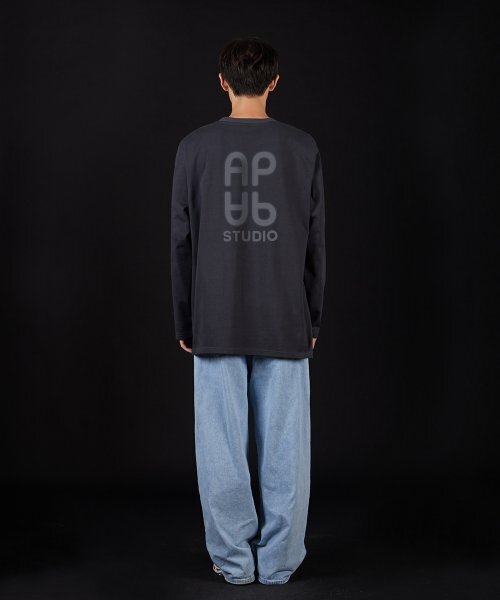 ASTRAL PROJECTION(アストラルプロジェクション)の「エイピーエイピー オーバーサイズ ロングスリーブTシャツ_チャコール(Tシャツ/カットソー・メンズ・その他・MEDIUM/X-LARGE/LARGE)」の7枚目の写真