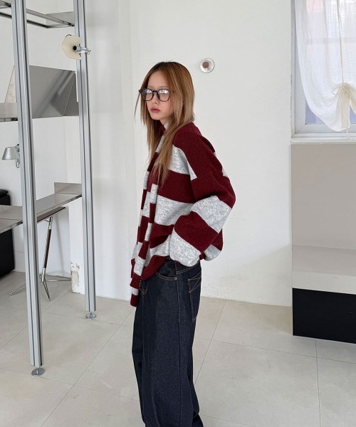 4INT.(フォイント)の「ノンフェード バック クロス ステッチ デニム ワイド パンツ(デニムパンツ・レディース・ブラック/ブルー・L/M/S)」の4枚目の写真