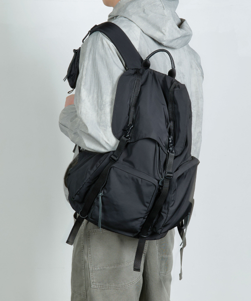 SSRL(シエスタ ロイヤル レーベル)の「Tenon Rucksack / Black(バックパック/リュック・レディース・その他・FREE)」の1枚目の写真