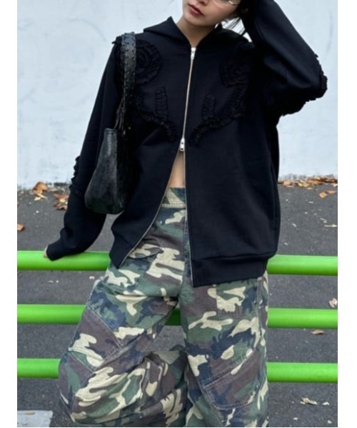 FRILL ZIP UP HOODIE フリルジップアップフーディ 冬服 春服 ジップ