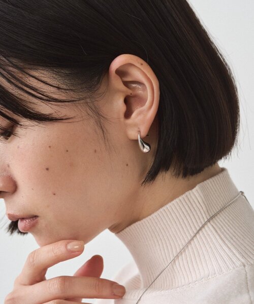 LOUNGEDRESS(ラウンジドレス)の「【GALENA/ガレナ】ティアドロップピアス(ピアス(両耳用)・レディース・シルバー/ゴールド・FREE)」の4枚目の写真