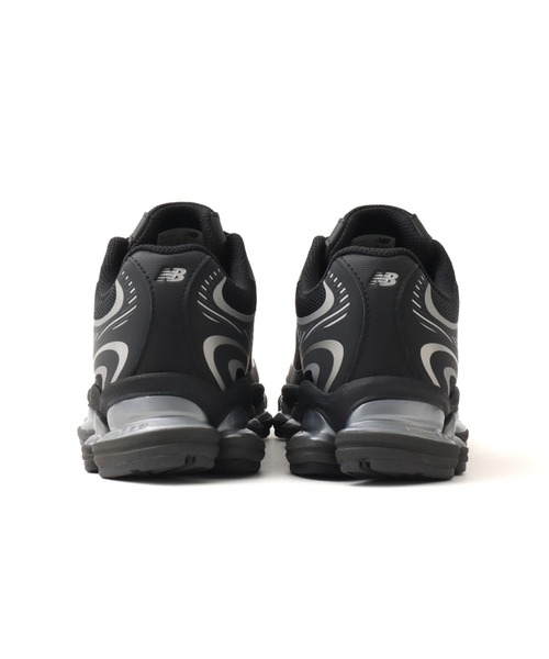 NEW BALANCE（ニューバランス）の「New Balance U20008LL / ニューバランス U20008LL（スニーカー・メンズ・ブラック・23.5cm/26.0cm/27.0cm/26.5cm/23.0cm/30.0cm/29.0cm/28.5cm/28.0cm/27.5cm/25.5cm/25.0cm/24.5cm/24.0cm）」の3枚目の写真