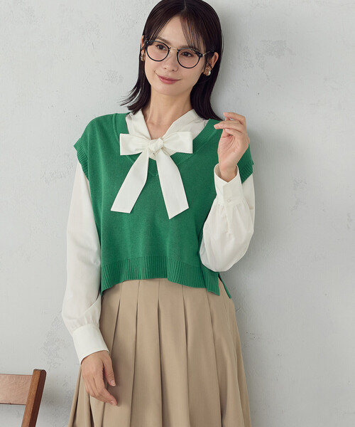 COMME CA ISM（コムサイズム）の「Vネックニットベスト（ベスト・レディース・チャコール/サックスブルー/グリーン/オフホワイト・FREE）」の7枚目の写真