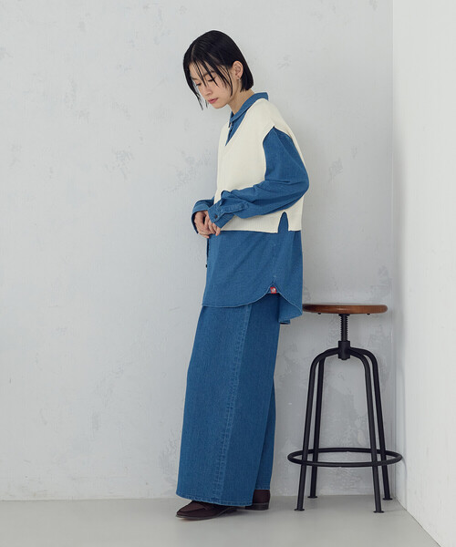 COMME CA ISM（コムサイズム）の「Vネックニットベスト（ベスト・レディース・チャコール/サックスブルー/グリーン/オフホワイト・FREE）」の9枚目の写真