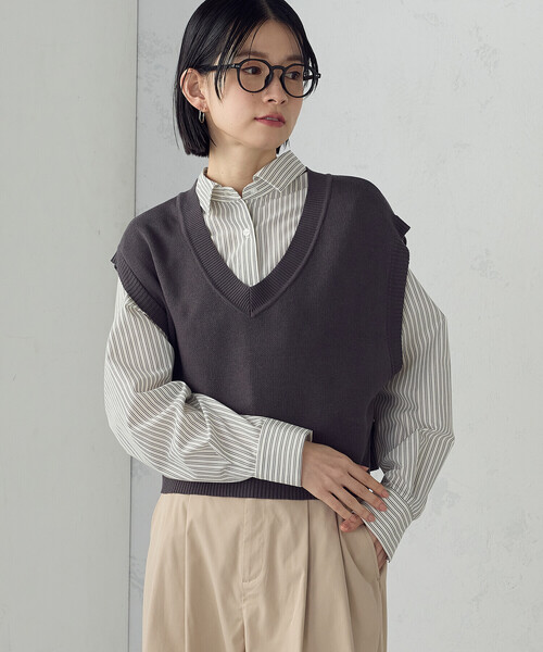 COMME CA ISM（コムサイズム）の「Vネックニットベスト（ベスト・レディース・チャコール/サックスブルー/グリーン/オフホワイト・FREE）」の12枚目の写真