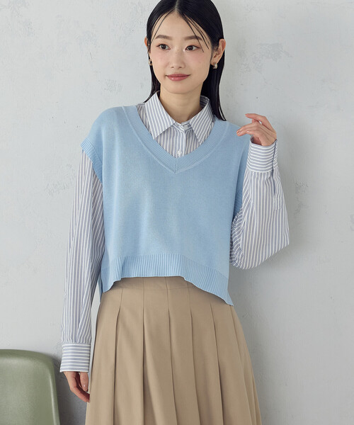 COMME CA ISM（コムサイズム）の「Vネックニットベスト（ベスト・レディース・チャコール/サックスブルー/グリーン/オフホワイト・FREE）」の17枚目の写真