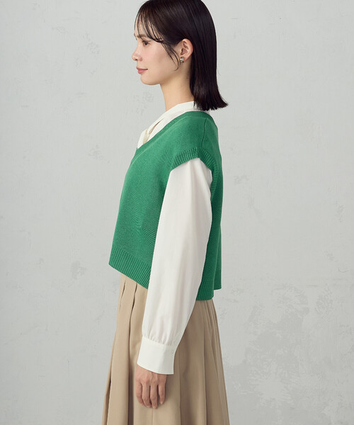 COMME CA ISM（コムサイズム）の「Vネックニットベスト（ベスト・レディース・チャコール/サックスブルー/グリーン/オフホワイト・FREE）」の20枚目の写真