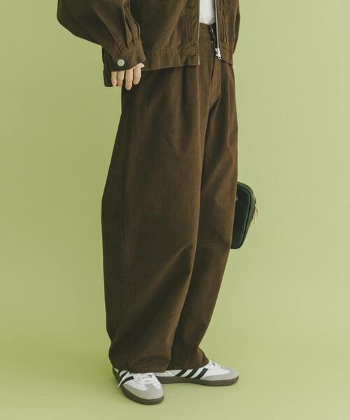 ITEMS URBANRESEARCH（アイテムズ アーバンリサーチ）の「バレルレッグパンツ（その他パンツ・レディース・ブラウン/ホワイト系その他・FREE）」の14枚目の写真