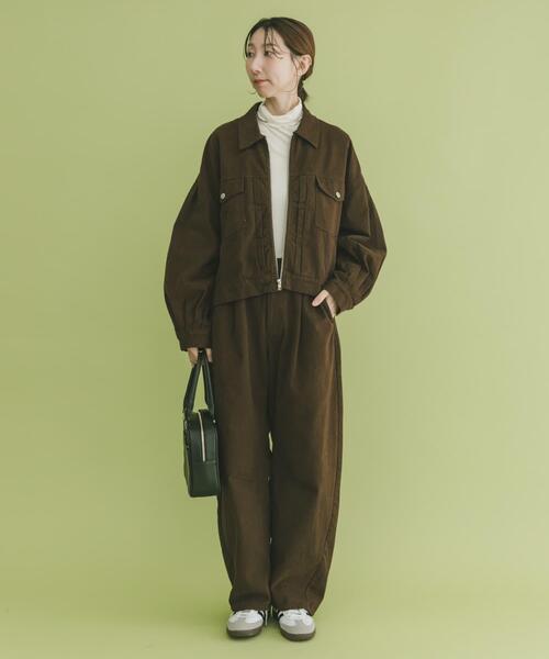 ITEMS URBANRESEARCH（アイテムズ アーバンリサーチ）の「バレルレッグパンツ（その他パンツ・レディース・ブラウン/ホワイト系その他・FREE）」の17枚目の写真