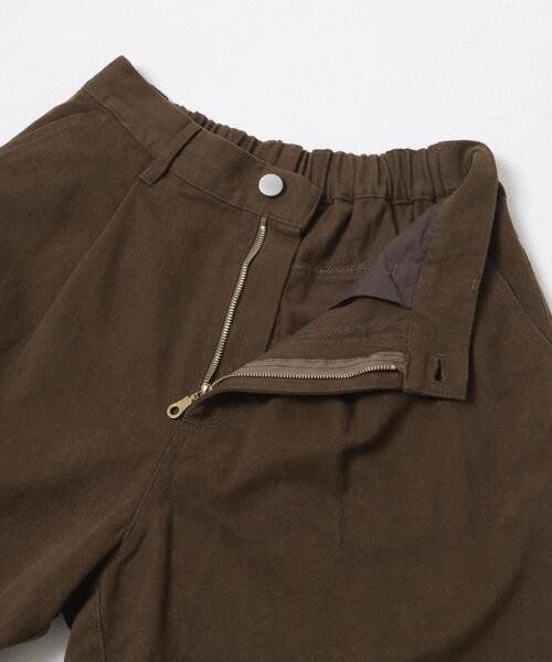 ITEMS URBANRESEARCH（アイテムズ アーバンリサーチ）の「バレルレッグパンツ（その他パンツ・レディース・ブラウン/ホワイト系その他・FREE）」の20枚目の写真