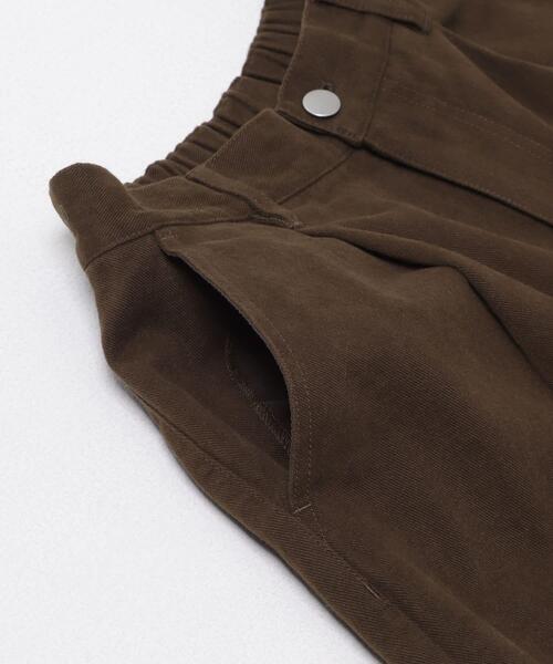 ITEMS URBANRESEARCH（アイテムズ アーバンリサーチ）の「バレルレッグパンツ（その他パンツ・レディース・ブラウン/ホワイト系その他・FREE）」の21枚目の写真