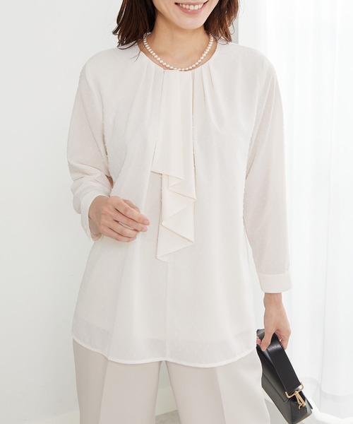 BELLUNA PLUS（ベルーナ）の「＜Ｃ／Ｓ＞ドットシフォンボウタイブラウス（シャツ/ブラウス・レディース・アイボリー/ブラック・MEDIUM/LARGE/X-LARGE）」の2枚目の写真