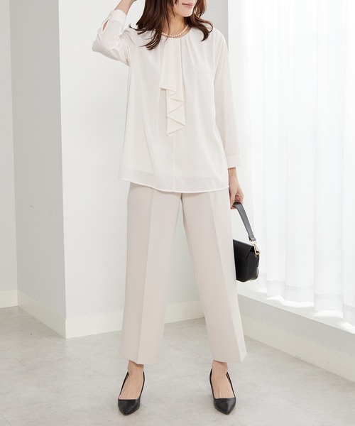 BELLUNA PLUS（ベルーナ）の「＜Ｃ／Ｓ＞ドットシフォンボウタイブラウス（シャツ/ブラウス・レディース・アイボリー/ブラック・MEDIUM/LARGE/X-LARGE）」の10枚目の写真