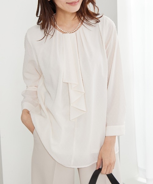BELLUNA PLUS（ベルーナ）の「＜Ｃ／Ｓ＞ドットシフォンボウタイブラウス（シャツ/ブラウス・レディース・アイボリー/ブラック・MEDIUM/LARGE/X-LARGE）」の3枚目の写真