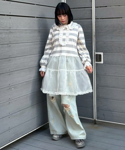 Candy Stripper（キャンディストリッパー）の「TATTERED LAYERED DENIM パンツ（デニムパンツ・レディース・ブルー系その他/ライトインディゴブルー・FREE）」の11枚目の写真