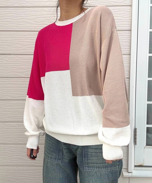 Q（キュー）の「ブロッキングカラーニット（ニット/セーター・レディース・ライトグレー/ネイビー/アイボリー・MEDIUM）」の2枚目の写真