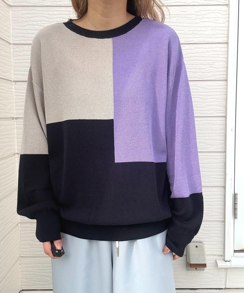 Q（キュー）の「ブロッキングカラーニット（ニット/セーター・レディース・ライトグレー/ネイビー/アイボリー・MEDIUM）」の4枚目の写真