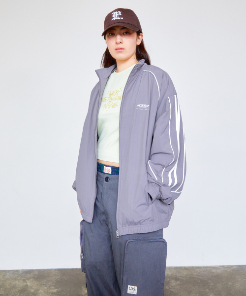 LMCの「PIPING LINE TRACK JACKET gray(ナイロンジャケット・レディース・その他・S/M/L)」の4枚目の写真