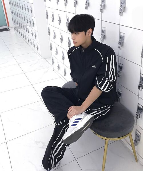 LMCの「PIPING LINE TRACK JACKET gray(ナイロンジャケット・レディース・その他・S/M/L)」の7枚目の写真