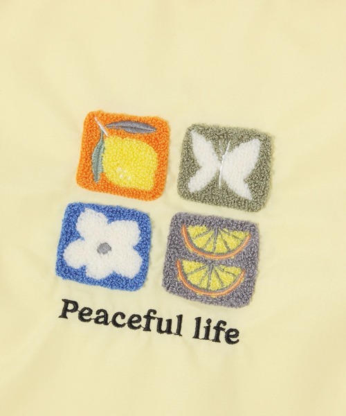 LAKOLE（ラコレ）の「【入園入学にも】[FRUITS AND BLOOM]サガラ刺繍巾着ポーチB / 612313（ステーショナリー・レディース・イエロー・FREE）」の6枚目の写真