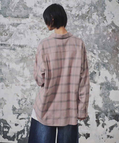 MUSINSA STANDARD WOMAN（ムシンサスタンダードウーマン）の「ウィメンズオーバーサイズフランネルオンブレチェックシャツ[スモークピンク]（シャツ/ブラウス・レディース・その他・X-SMALL/SMALL/MEDIUM/LARGE）」の3枚目の写真