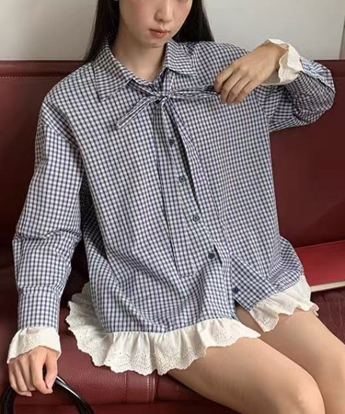 Achic(アシック)の「レース付きチェックシャツ(シャツ/ブラウス・レディース・ブルー・M)」の1枚目の写真