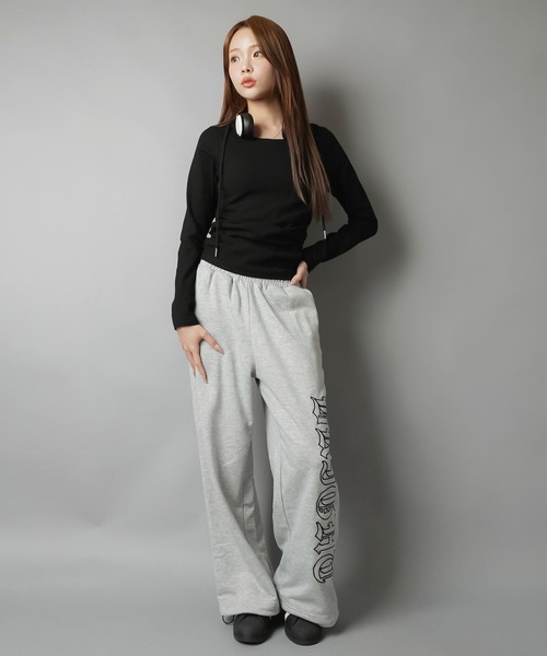 SPINNS(スピンズ)の「シンプルなのに今っぽ☆フード付きギャザーカットソー(Tシャツ/カットソー・レディース・杢グレー/ブルー/ブラウン/ブラック・ONESIZE)」の19枚目の写真
