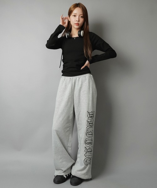 SPINNS(スピンズ)の「シンプルなのに今っぽ☆フード付きギャザーカットソー(Tシャツ/カットソー・レディース・杢グレー/ブルー/ブラウン/ブラック・ONESIZE)」の20枚目の写真