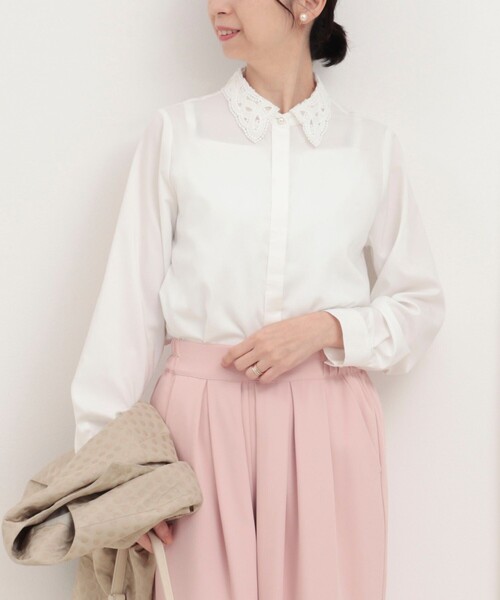 MICO COULIER(ミコクリエ)の「ポリブロード取り外し衿2WAYシャツ(シャツ/ブラウス・レディース・オフホワイト/チャコールグレー・38)」の2枚目の写真