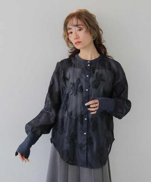 CLEIO（クレイオ）の「【CLEIO】TULIP JACQUARD SHEER SHIRT/チューリップジャガードシアーシャツ（シャツ/ブラウス・レディース・ネイビー/アイボリー・FREE）」の15枚目の写真