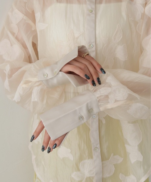 CLEIO（クレイオ）の「【CLEIO】TULIP JACQUARD SHEER SHIRT/チューリップジャガードシアーシャツ（シャツ/ブラウス・レディース・ネイビー/アイボリー・FREE）」の8枚目の写真